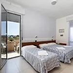 מלון Atlantic 3*