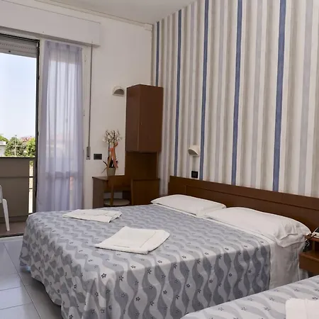 فندق Atlantic 3*