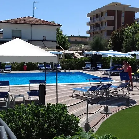 فندق Atlantic 3*