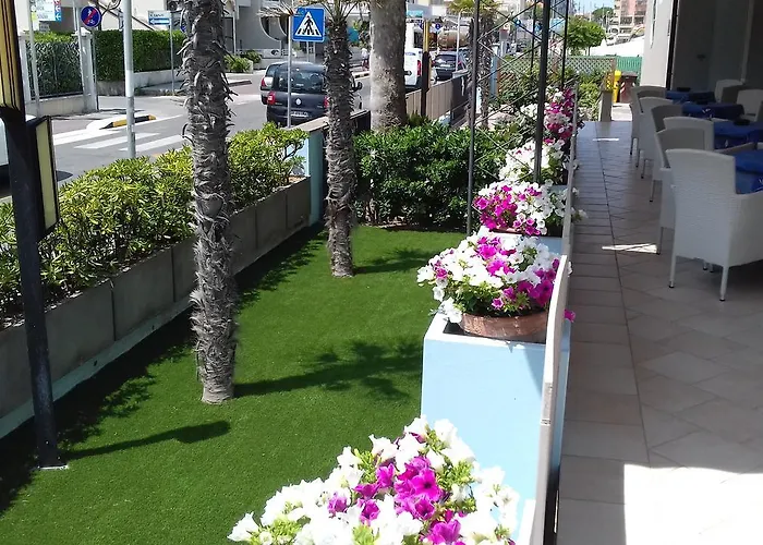 فندق Atlantic 3*